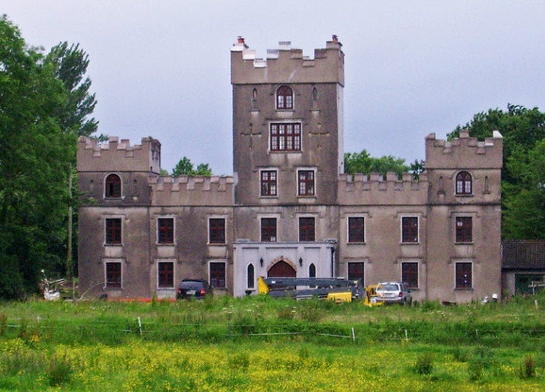 Mistletoe Castle, Ireland
